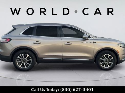 Used 2021 Lincoln Nautilus FWD w/ Equipment Group 101A image 2