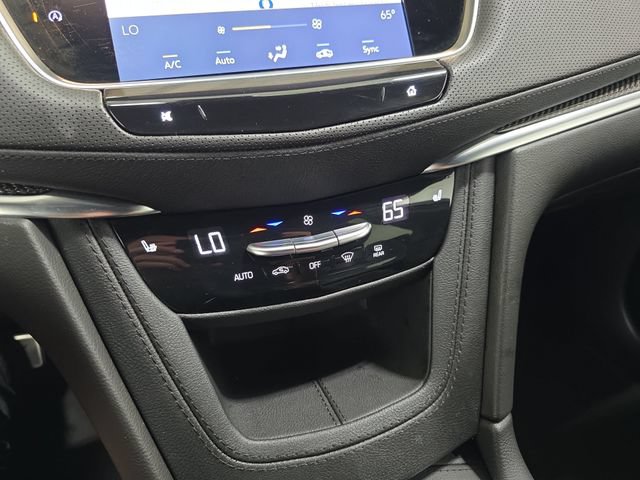 Certified 2025 Cadillac XT5 Sportv w/ LPO, Red Accent Package AWD/4WD image 21