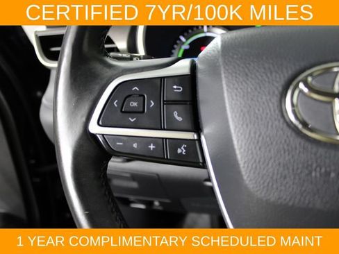 Used 2023 Toyota Highlander XLE AWD/4WD image 21
