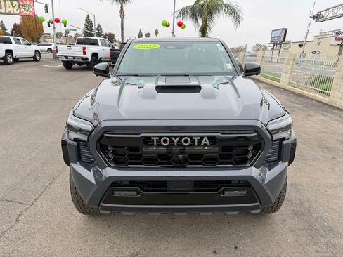 Used 2025 Toyota Tacoma TRD Pro image 2