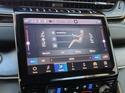 Used 2023 Jeep Grand Cherokee 4WD 4xe w/ Luxury Tech Group II image 26