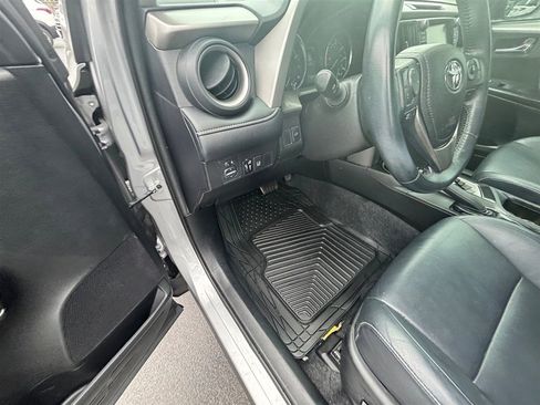 Used 2016 Toyota RAV4 Limited FWD image 15