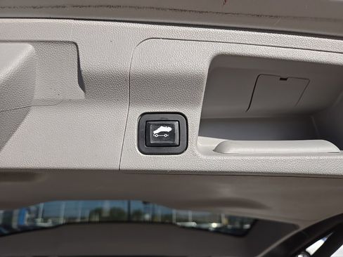 Used 2019 GMC Acadia SLE w/ LPO, Floor Liner Package image 35