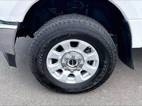 Used 2019 Ford F350 XLT w/ Camper Package AWD/4WD image 9