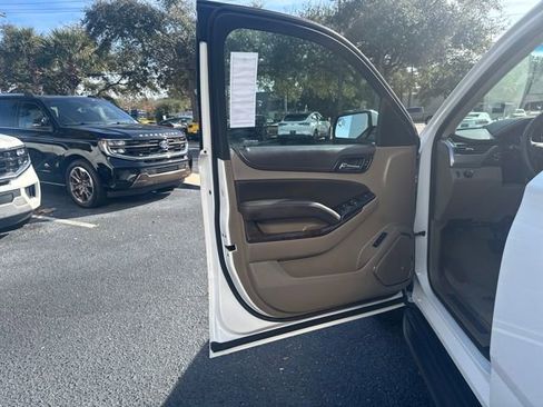Used 2018 Chevrolet Tahoe LT image 12