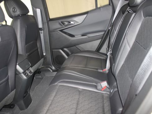 New 2026 Chevrolet Equinox LT w/ Convenience Package II image 17