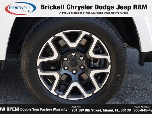 Used 2025 RAM 1500 Laramie AWD/4WD image 38