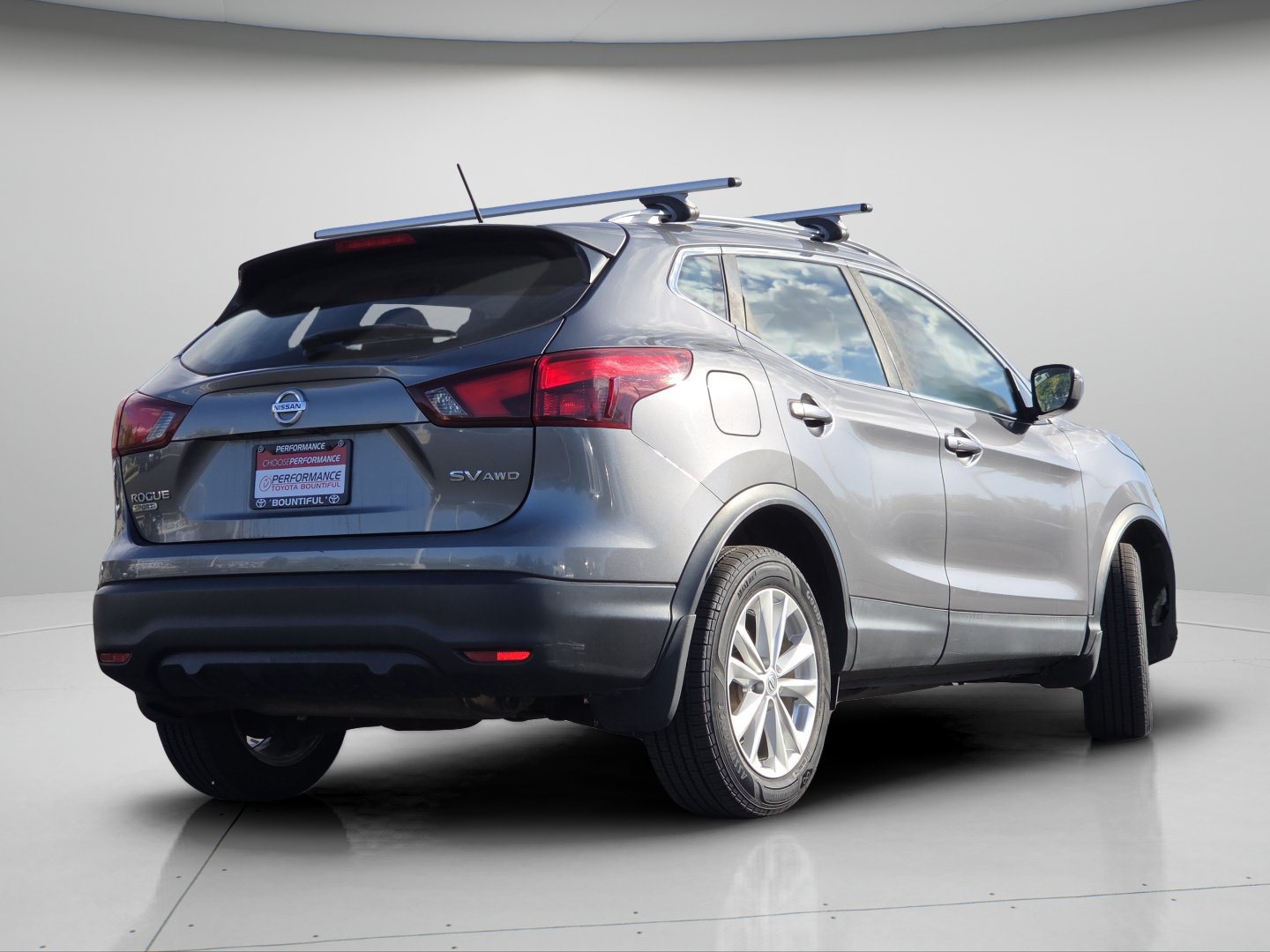 Used 2018 Nissan Rogue Sport SV w/ SV All-Weather Package AWD/4WD image 22