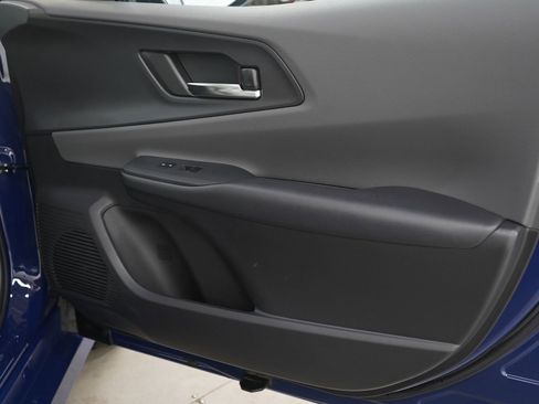 Used 2024 Toyota Prius LE image 9