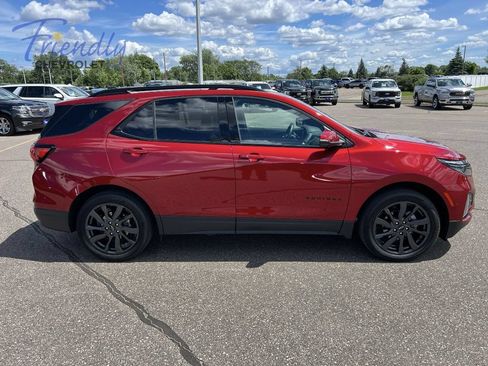 Certified 2023 Chevrolet Equinox RS w/ RS Leather Package AWD/4WD image 8