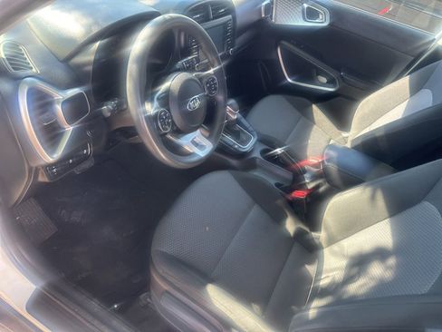 Used 2021 Kia Soul LX FWD image 11