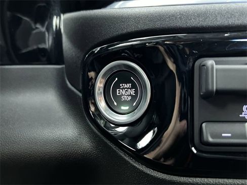 Used 2026 GMC Sierra 1500 Elevation image 17