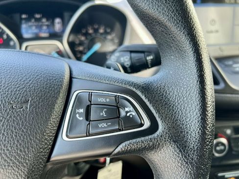 Used 2017 Ford Escape SE w/ Equipment Group 201A FWD image 20