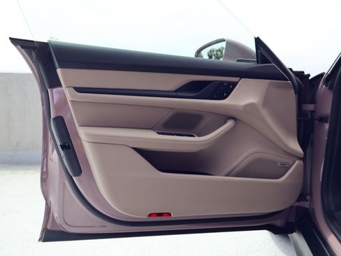 Certified 2022 Porsche Taycan RWD image 14