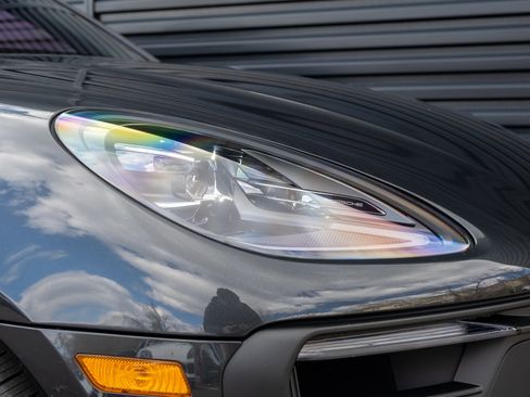 New 2026 Porsche Macan GTS image 40