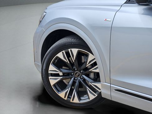 Used 2025 Audi Q8 Prestige AWD/4WD image 24
