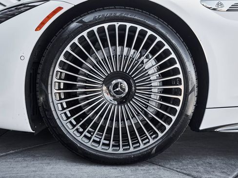 Used 2026 Mercedes-Benz Maybach SL 680 image 3