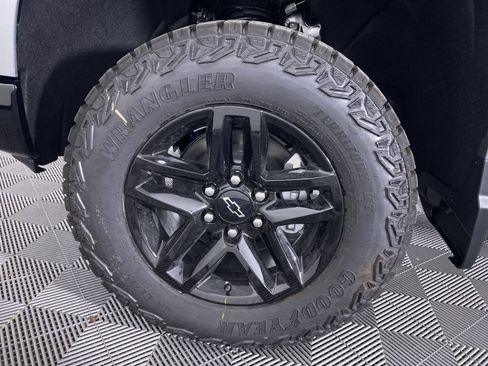 New 2026 Chevrolet Silverado 1500 Custom Trail Boss AWD/4WD image 14