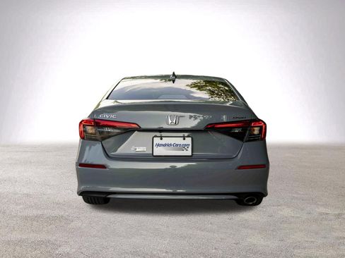Used 2023 Honda Civic Sport image 8