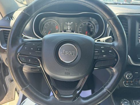 Used 2020 Jeep Cherokee Latitude Plus AWD/4WD image 13