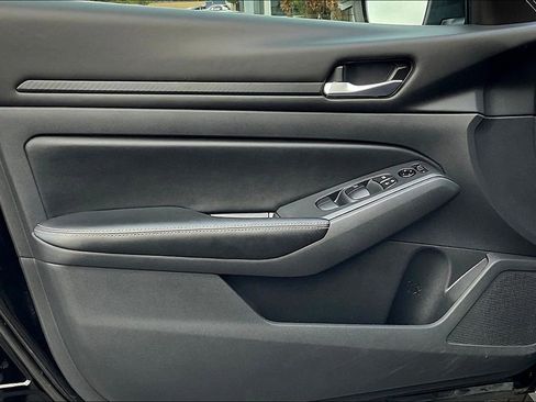 Used 2024 Nissan Altima 2.5 SV image 20