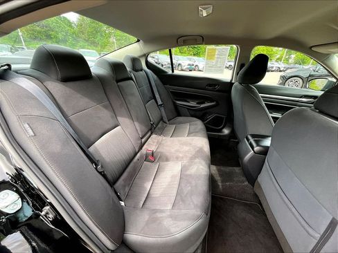 Used 2023 Nissan Altima 2.5 SV AWD/4WD image 16