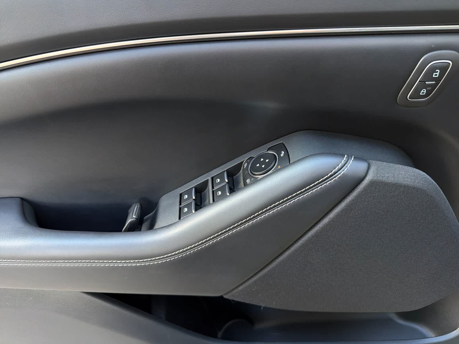 Certified 2025 Ford Mustang Mach-E Select RWD image 12