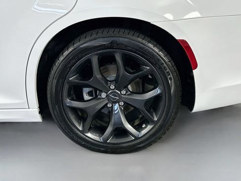 Used 2023 Chrysler 300 Touring L w/ Popular Equipment Group RWD image 33