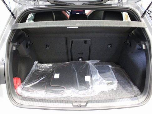 New 2026 Volkswagen GTI SE image 18