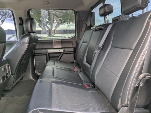Used 2019 Ford F250 Lariat w/ Lariat Ultimate Package AWD/4WD image 16