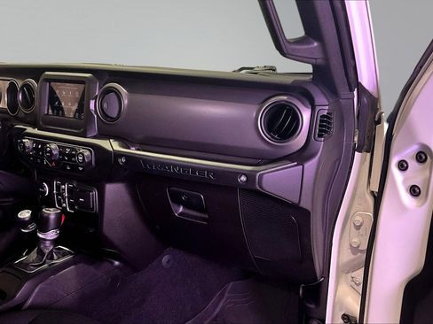 Used 2023 Jeep Wrangler Unlimited w/ Cold Weather Group AWD/4WD image 26