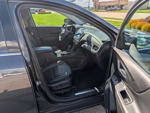 Used 2018 Chevrolet Equinox Premier FWD image 4