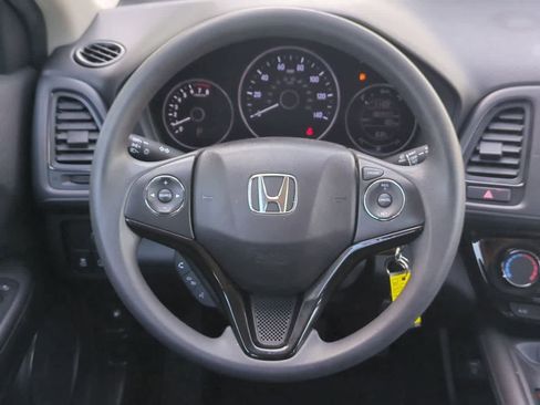 Used 2019 Honda HR-V LX image 21