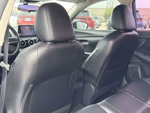 Used 2022 Nissan Sentra SR w/ SR Premium Package image 15