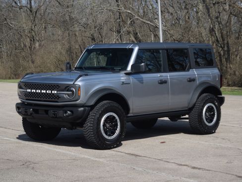 Used 2023 Ford Bronco Badlands w/ Sasquatch Package image 21