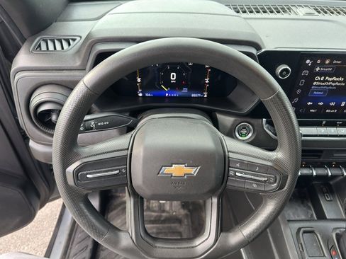 Used 2023 Chevrolet Colorado W/T image 16