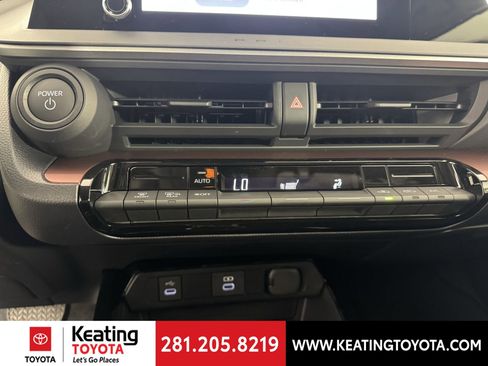 New 2026 Toyota Prius Plug-In Hybrid image 3