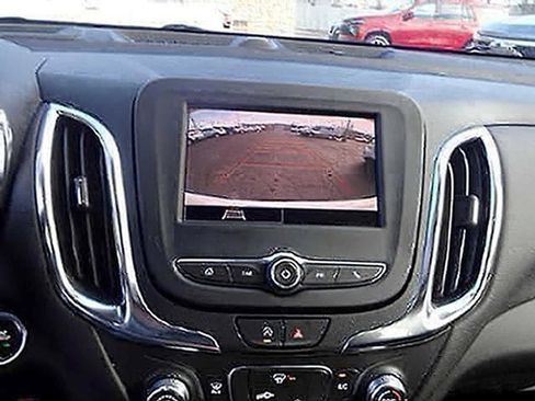 Used 2022 Chevrolet Equinox LT FWD image 16