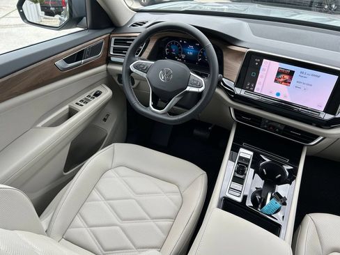 New 2026 Volkswagen Atlas SE FWD image 9