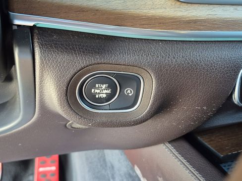 Used 2020 Mercedes-Benz GLS 450 4MATIC image 35