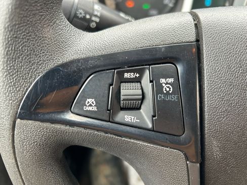 Used 2015 Chevrolet Equinox LS image 18