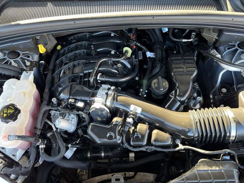 Used 2024 Jeep Grand Cherokee L Laredo image 40