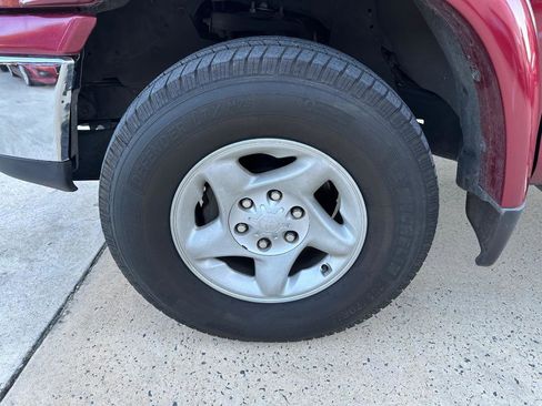 Used 2002 Toyota Tundra Limited image 12