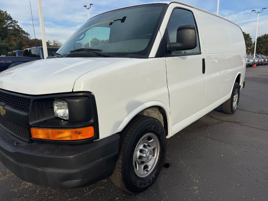 Used 2015 Chevrolet Express 3500 RWD image 9