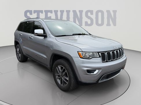 Used 2019 Jeep Grand Cherokee Limited AWD/4WD image 7