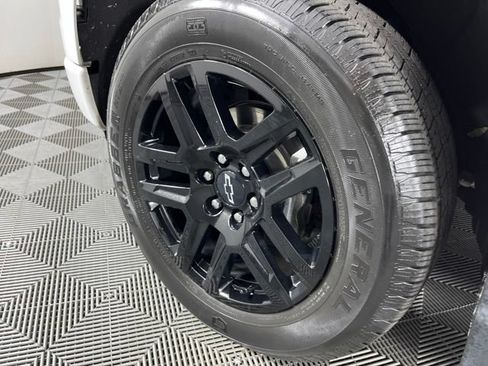 Used 2023 Chevrolet Silverado 1500 Custom RWD image 14