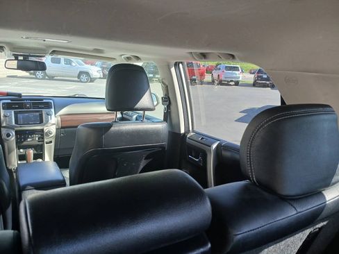 Used 2018 Toyota 4Runner Limited AWD/4WD image 4