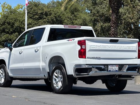 Used 2023 Chevrolet Silverado 1500 LT AWD/4WD image 5