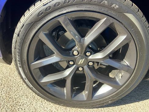 Certified 2022 Dodge Challenger R/T w/ Plus Package RWD image 9