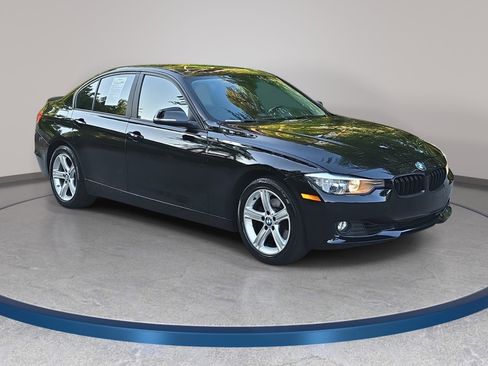 Used 2015 BMW 328i xDrive Sedan AWD/4WD image 3